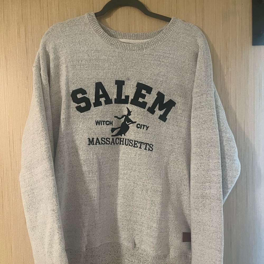 NWOT Witch City SALEM | Gray Salem Massachusetts Sweater